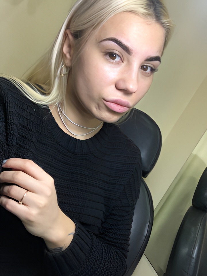 Арина привлекальеная девушка из Нижнего Тагила цена от 2000 руб