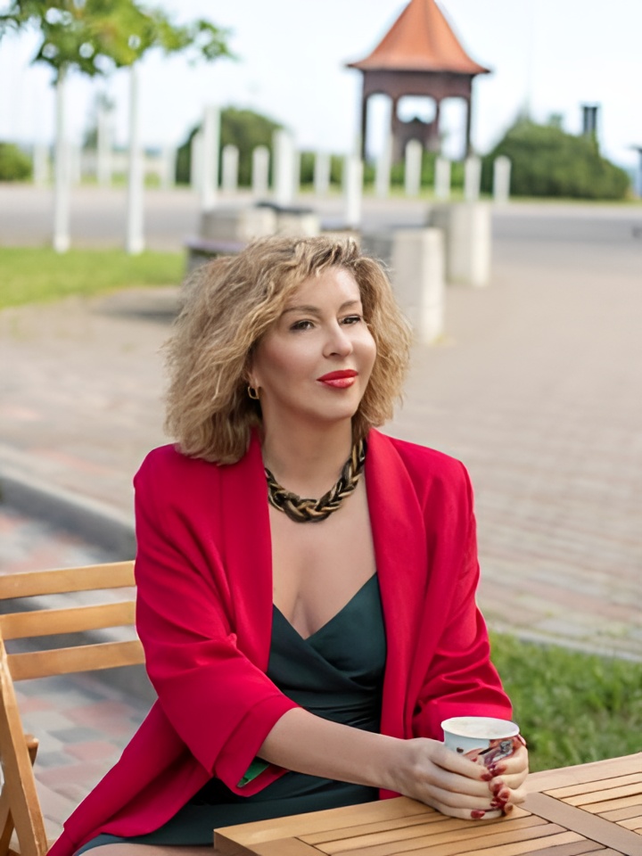 Олеся привлекальеная девушка из Нижнего Тагила цена от 3000 руб