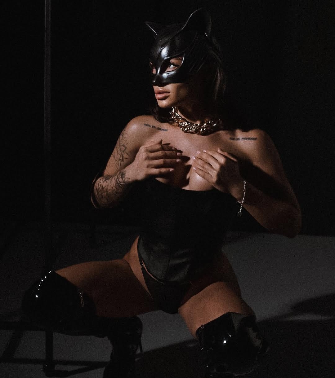 Маруся привлекальеная девушка из Нижнего Тагила цена от 8000 руб