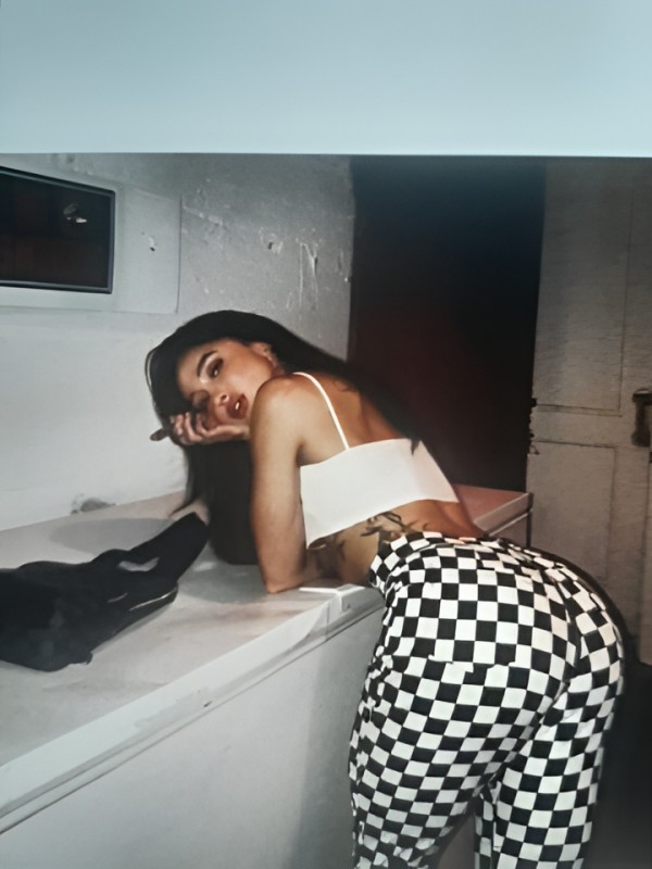 Снежана привлекательная девушка из Нижнего Тагила цена от 2000 руб