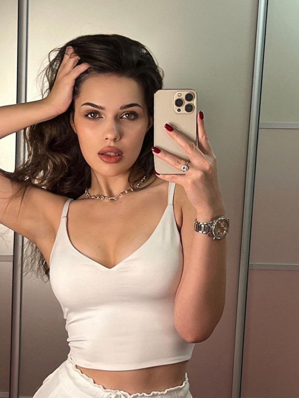 Ксюша привлекательная девушка из Нижнего Тагила цена от 3000 руб