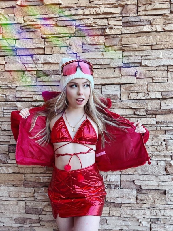 Лизок привлекательная девушка из Нижнего Тагила цена от 5000 руб